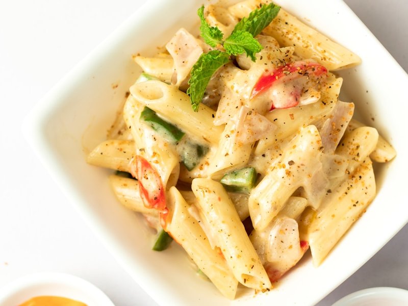 Pâtes carbonara au poulet crème parmesan