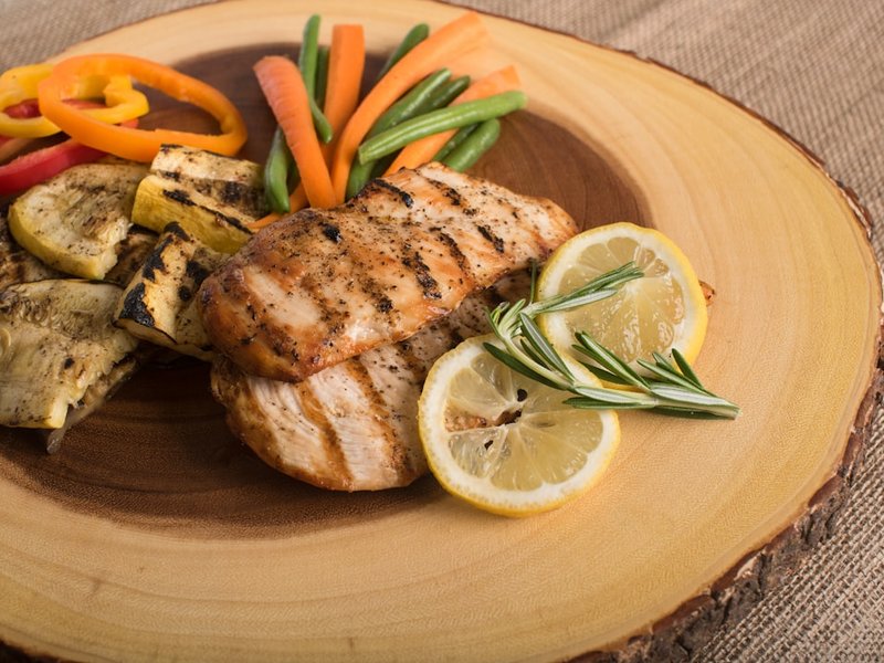 Poulet mariné citron vert plancha courgettes grillées