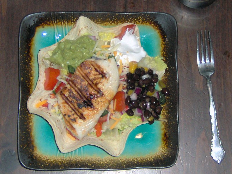 Salade mexicaine haricots noirs maïs avocat