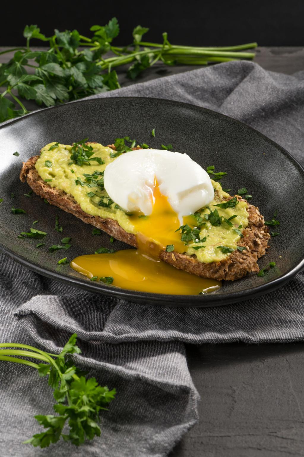 Tartines avocat œuf poché
