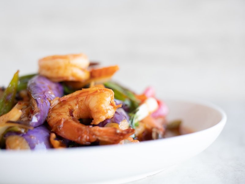 Wok de crevettes légumes croquants sauce gingembre